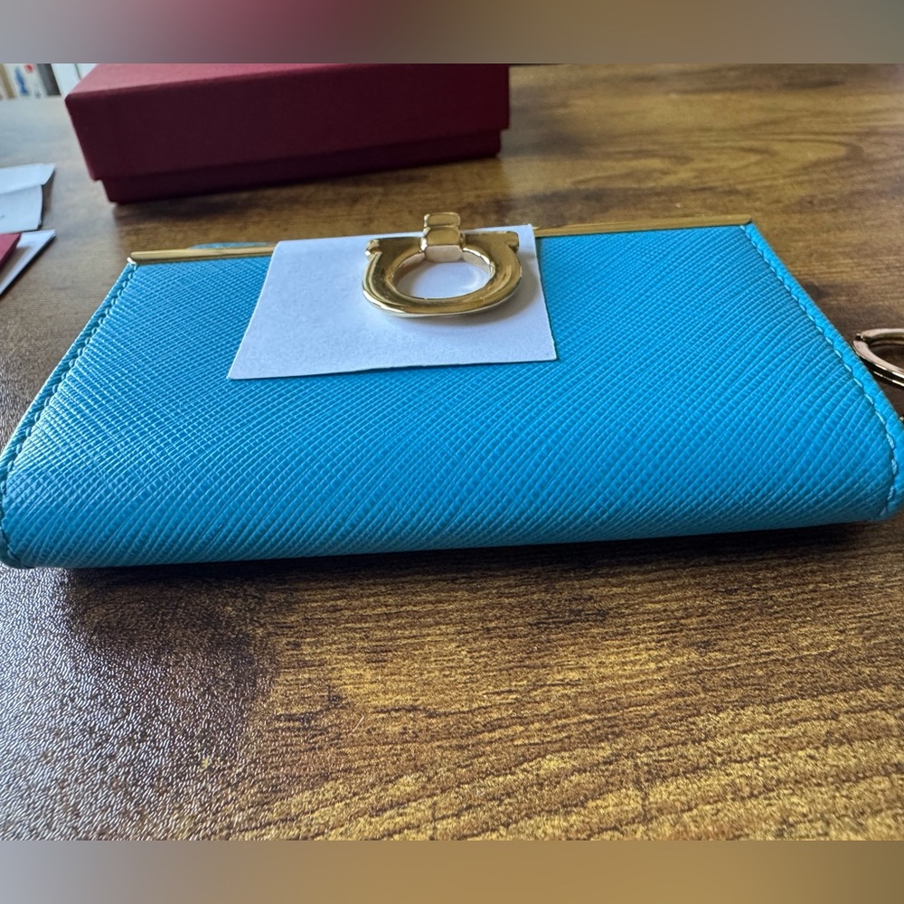 Ferragamo card wallet - Picture 3 of 15